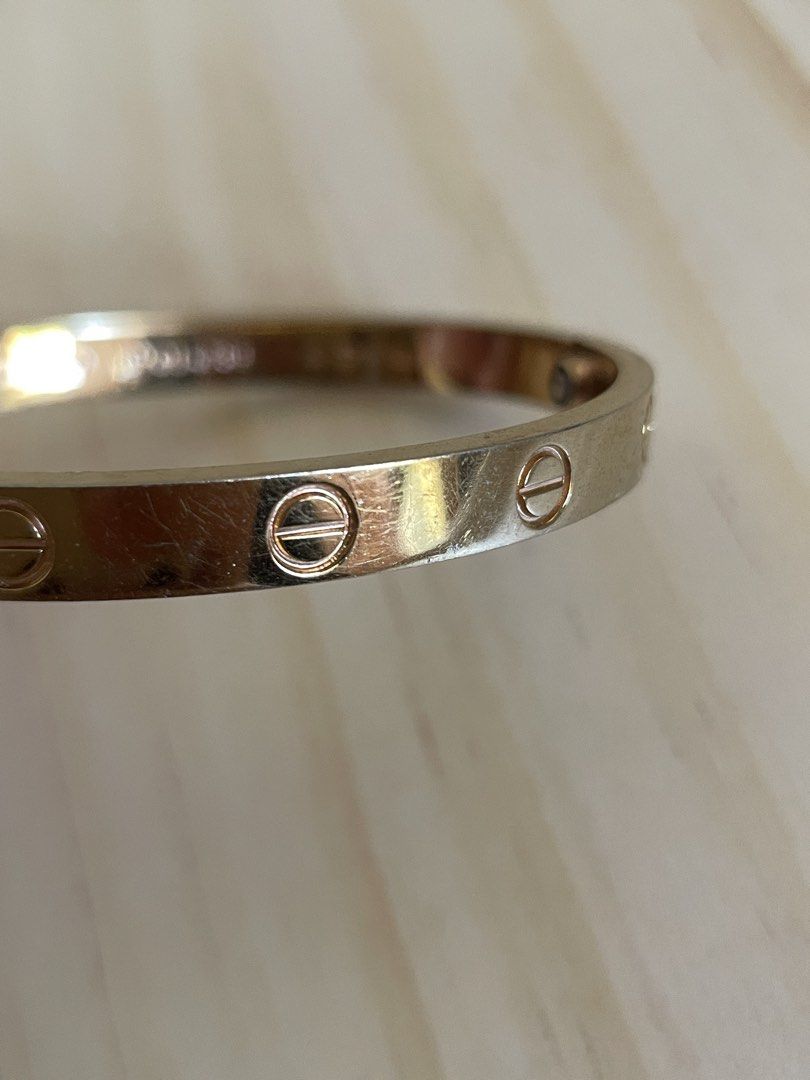 Cartier Love Bracelet (Category: Bracelets) located in Cebu City. Submitted by mr.kimdy1998 (Listing ID 1453242235, Image 1). Description: - Stainless steel - With Screwdriver - With Scratches 📍Cebu City .