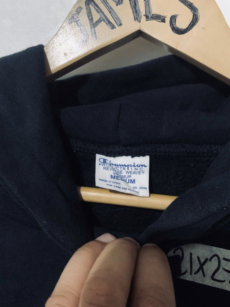 Champion Reverse Weave Navy Blue Hoodie (Category: Hoodies) located in Manila. Submitted by sesbrenojames11 (Listing ID 1453263433, Image 3). Description: - Champion Hoodie - Color: Navy Blue - Size: Medium - Features classic C logo patch on chest - Made in China - Perfect for everyday wear - Please check photos for condition details.