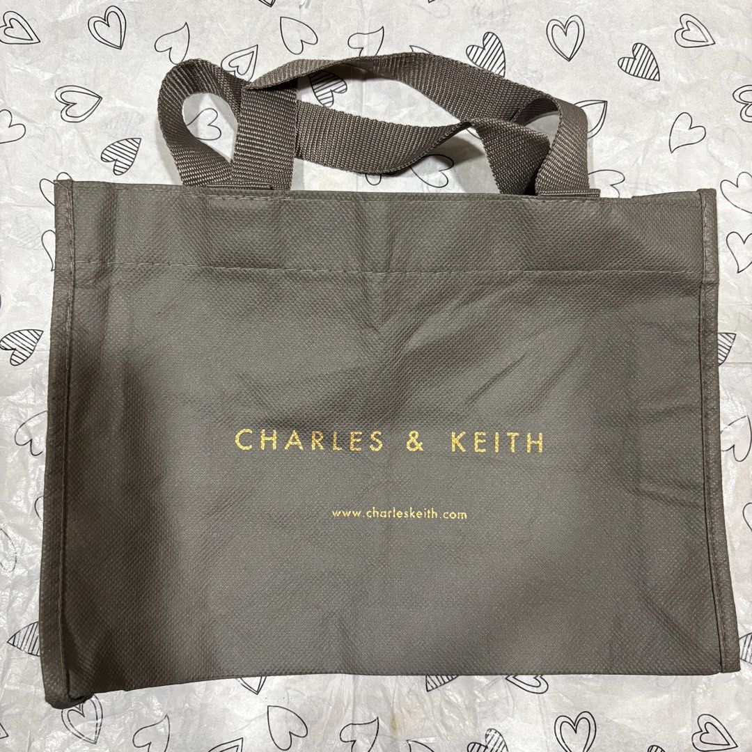 Charles & Keith Ecobag (Category: Tote Bags) located in Rizal. Submitted by msclassy (Listing ID 1453317504, Image 1). Description: .