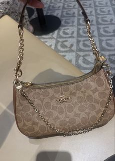 (Category: ) located in . Submitted by thriftibuy (Listing ID 1453300158, Image 1). Description: .