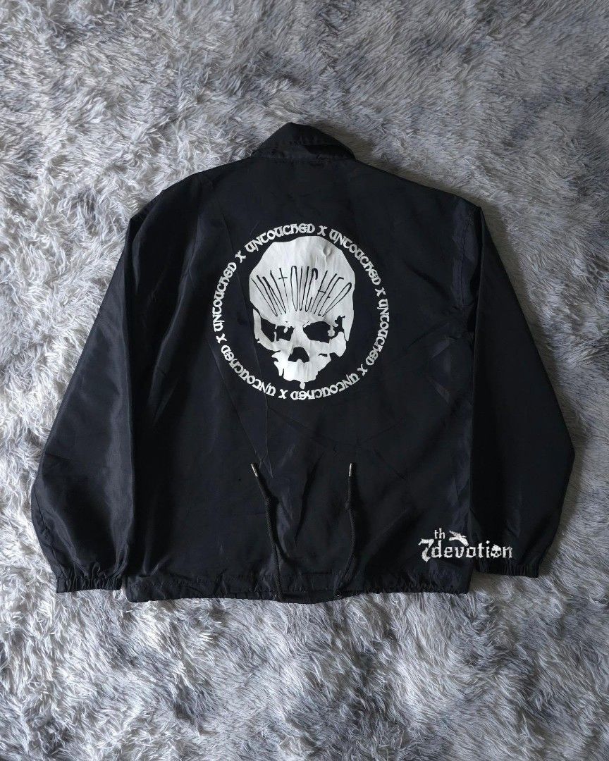 COACH JACKET [ID: UNTOUCHED UT117BK] y2k opium himekaji summer archive gyaru emo goth alt coquette doll shoujo whimsy milkmaid morikei vkei mcbling 2000s jirai (Category: Coats, Jackets and Outerwear) located in Manila. Submitted by 7thdevotion (Listing ID 1453305332, Image 1). Description: condition: great, preloved color & size: black, large 555 + free shipping via j&t ig: @7thdevotion.
