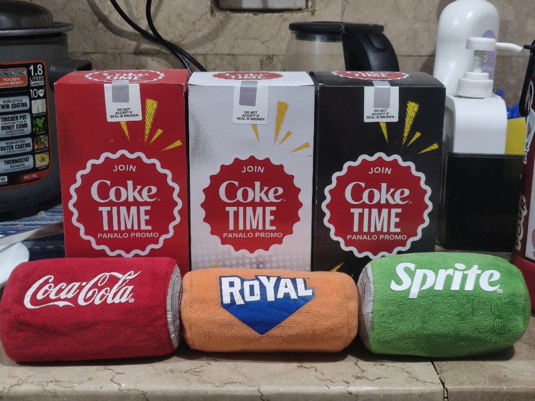 Coca-Cola Coke Time Promo/ Eco bag Charm Set (Category: Character Goods) located in Manila. Submitted by meowie9 (Listing ID 1453346340, Image 1). Description: - Set of plush toys from the Coke Time Panalo Promo. - Includes Coca-Cola, Royal, and Sprite Eco Bag Charm designs. - Perfect for fans of the brands..