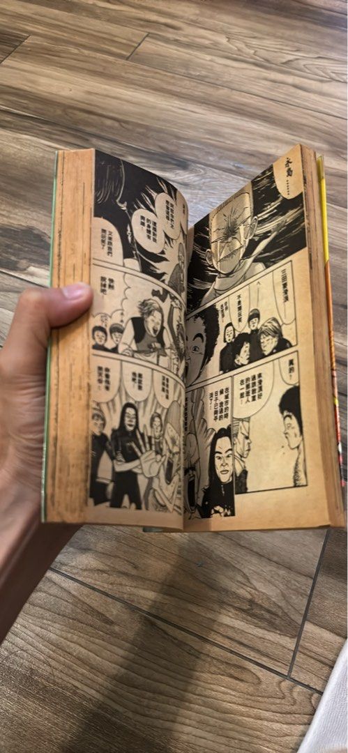 Comic book (Category: Comics & Manga) located in Kuala Lumpur. Submitted by rareturtle_5cb1c3 (Listing ID 1453243045, Image 2). Description: .