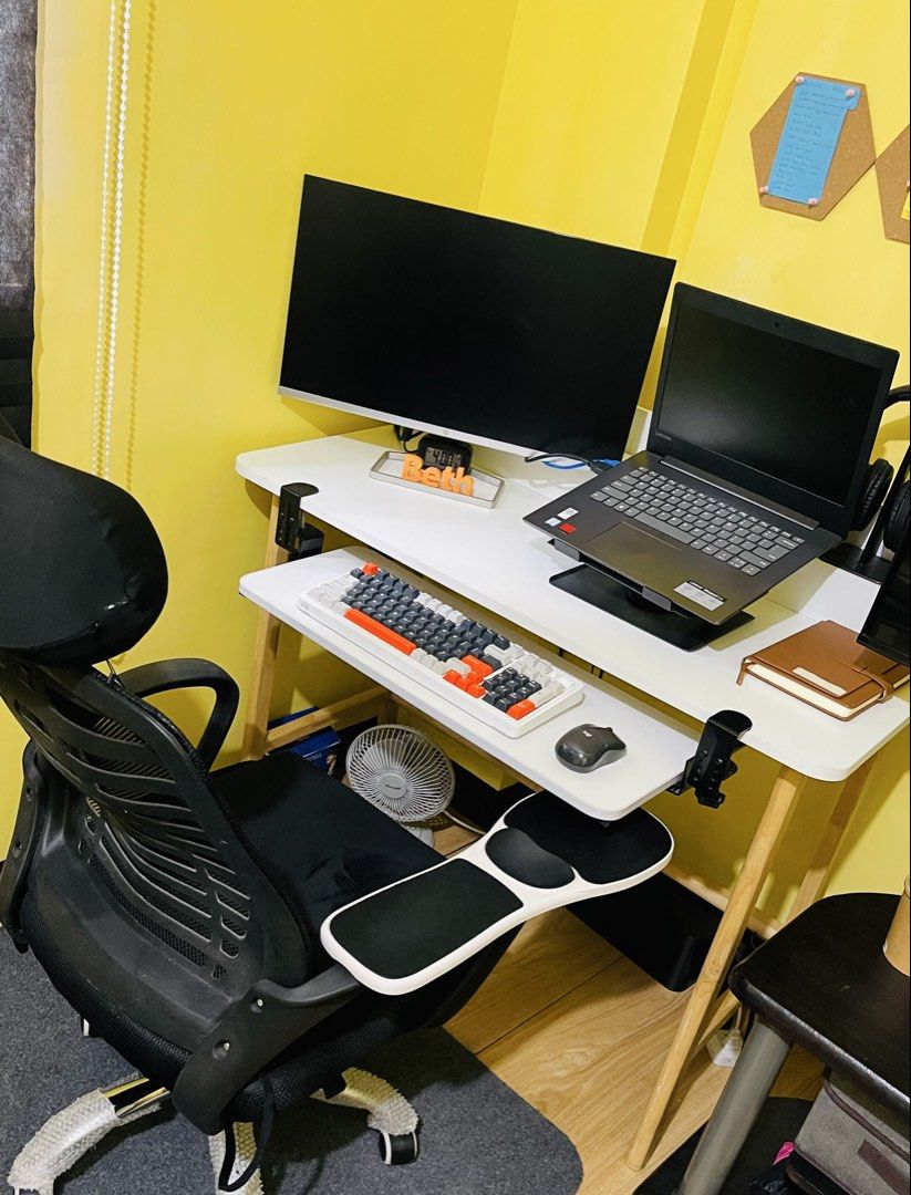 Computer Table (Category: Tables & Sets) located in Makati City. Submitted by beth_ma (Listing ID 1453379678, Image 3). Description: Selling my computer table! ✅ Only used for 9 months ✅ In excellent condition ✅ Good quality and sturdy ✅ With sliding keyboard tray RFS: Upgrading my workspace. 📍 Price: ₱3,000 🚚 Pickup or delivery can be arranged (delivery fee shouldered by the buyer). For more details or additional photos, feel free to send me a