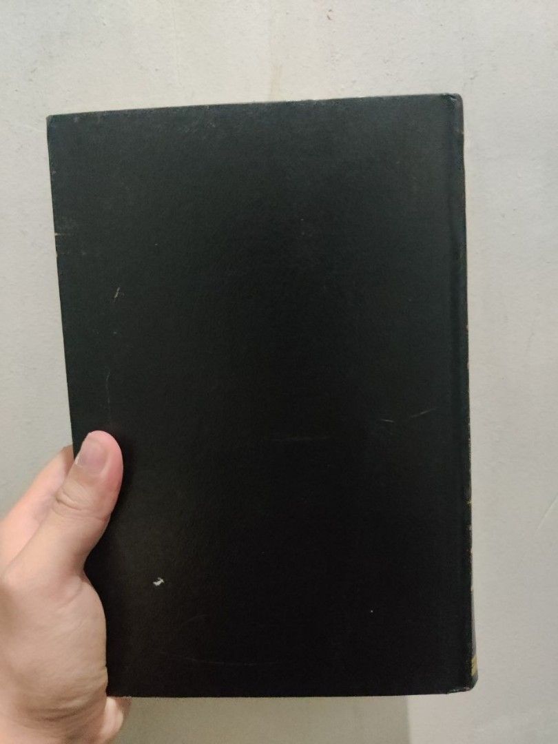 Constitutional Law (Category: Textbooks) located in Manila. Submitted by kennethjvgo13 (Listing ID 1453426299, Image 3). Description: Constitutional Law Principles and Cases.