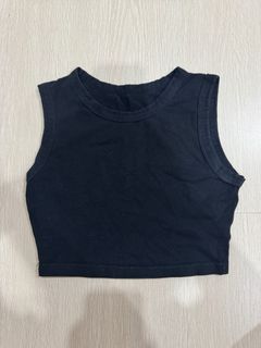 (Category: ) located in . Submitted by nielas.closet (Listing ID 1453327803, Image 1). Description: .
