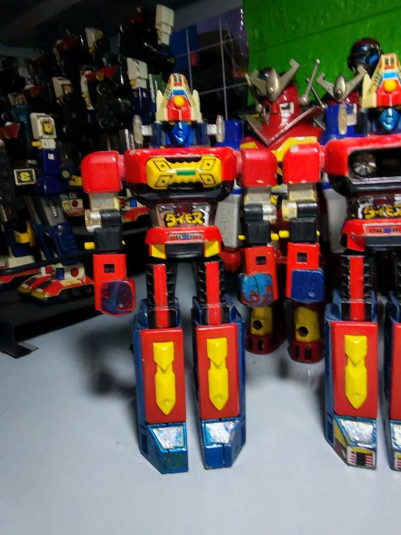 Daimos ST (Category: Figurines & Statues) located in Bocaue. Submitted by ryu.collectibles (Listing ID 1453427898, Image 2). Description: From left 1- all original - 9,000 2- 3d printed fist - 6,000 3- 3d printed fist - 6,000 4- 3d printed fist - 5,000 5- 3d printed fist - 5,000 6- 3d printed fist - 4,000.
