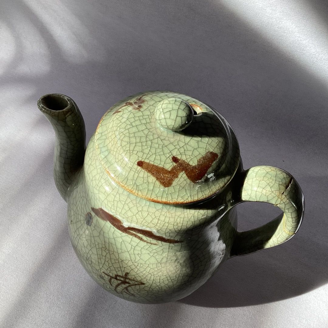 (Deco only) Crackled Celadon Body Karatsu Ware (Category: Pitchers & Dispensers) located in Davao. Submitted by atbpshop192593 (Listing ID 1453402207, Image 3). Description: Php350 (Deco only) Crackled Celadon Body Karatsu Ware *repaired handle *w/ chip on the rim H: 7.5 inches L: 8 inches Opening: 3 inches Please REVIEW PHOTOS We use 100% repurposed packaging materials SF starts at Php70 via Flash Express First to pay.