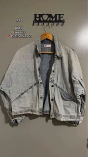 (Category: ) located in . Submitted by thriftbyneesa (Listing ID 1453343964, Image 1). Description: .