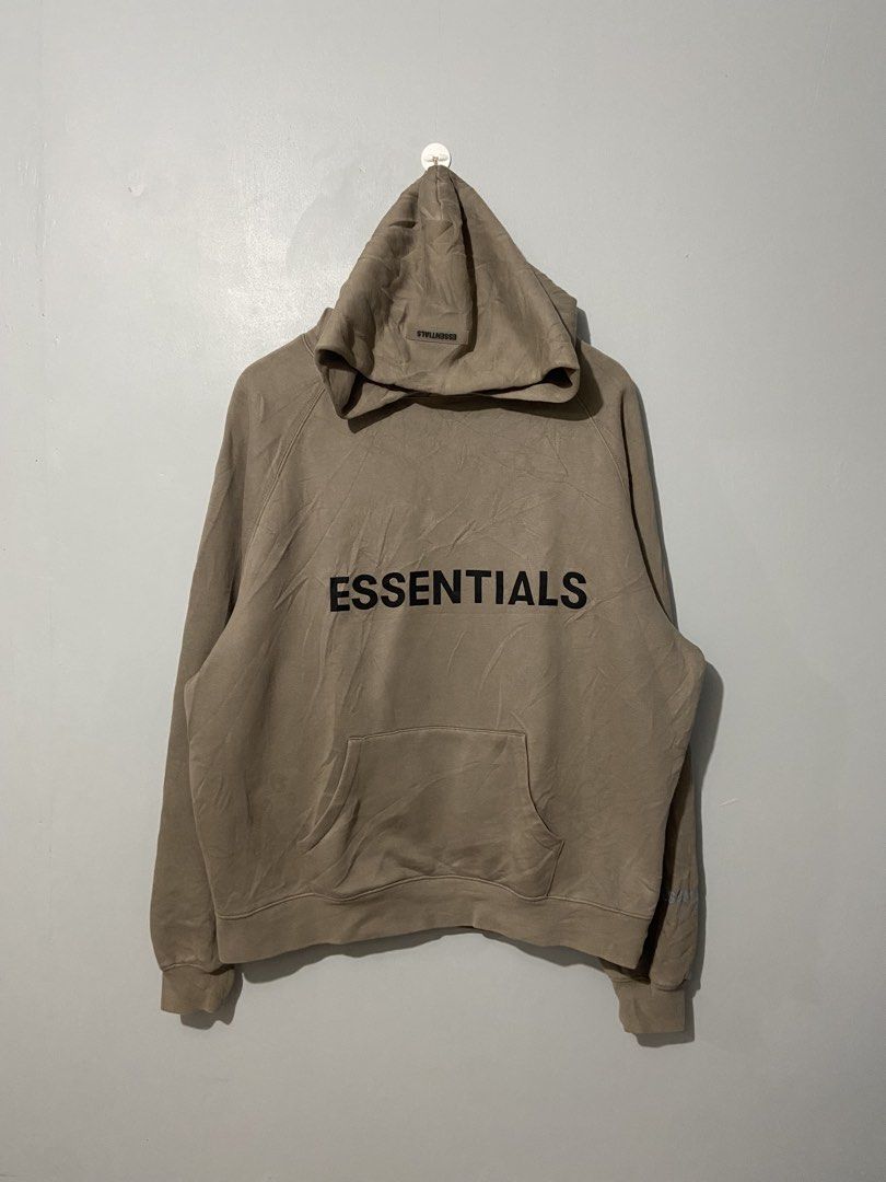 Essentials hoodie (Category: Coats, Jackets and Outerwear) located in Cebu City. Submitted by charlyx (Listing ID 1453272619, Image 1). Description: Excellent No issue Large on tag L27 W25.