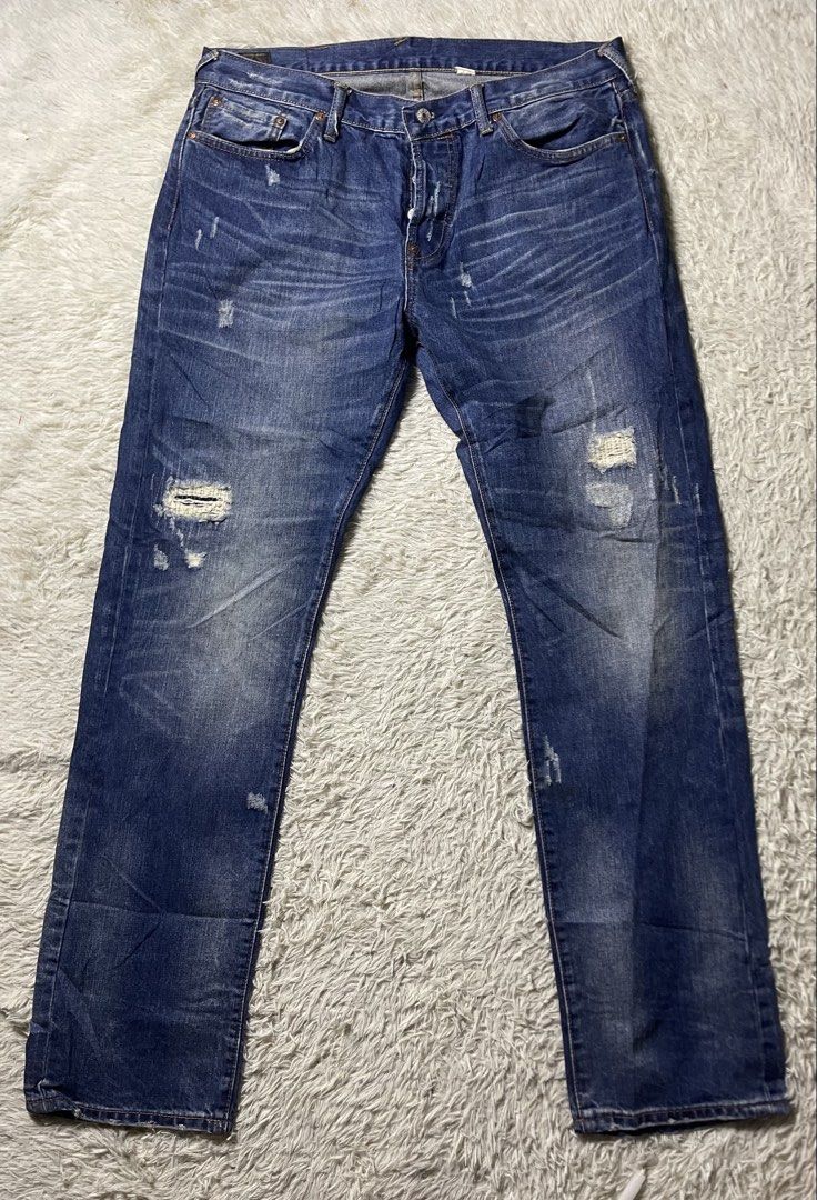 Evisu Daicock Pants (Category: Jeans) located in Matanao. Submitted by jikeserran00389 (Listing ID 1453339285, Image 2). Description: Evisu Jeans featuring the signature large painted “Seagull” or “Daicock” logo on the back..