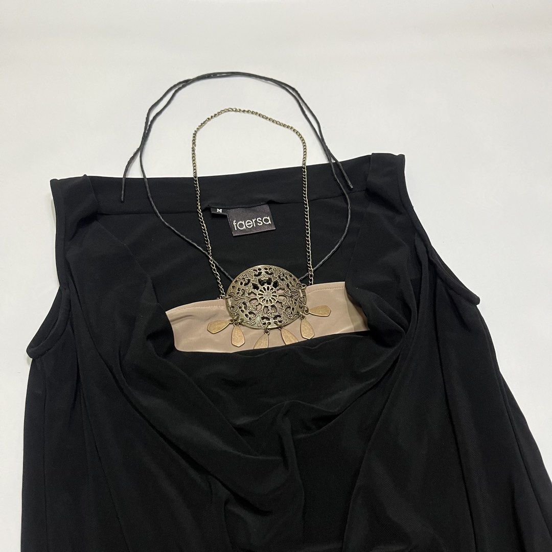 Faersa women shirt (Category: Announcements) located in Quezon City. Submitted by thriftrage (Listing ID 1453419244, Image 3). Description: Width’ 14.5 Length’ 25.5 No issue Good condition .