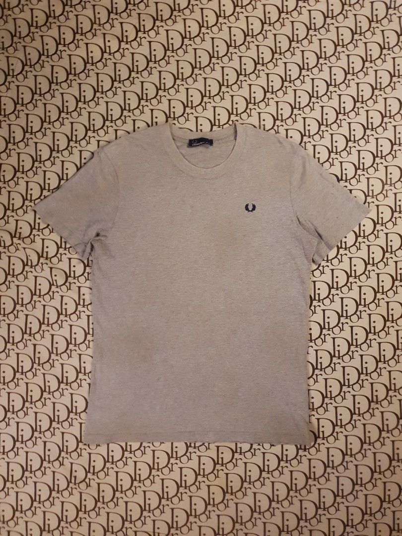 Fred perry basic logo (Category: Tshirts & Polo Shirts ) located in San Fernando. Submitted by retro.district. (Listing ID 1453395698, Image 1). Description: - Fred perry basic logo - Size: Large - Need wash - Condition: Excellent.