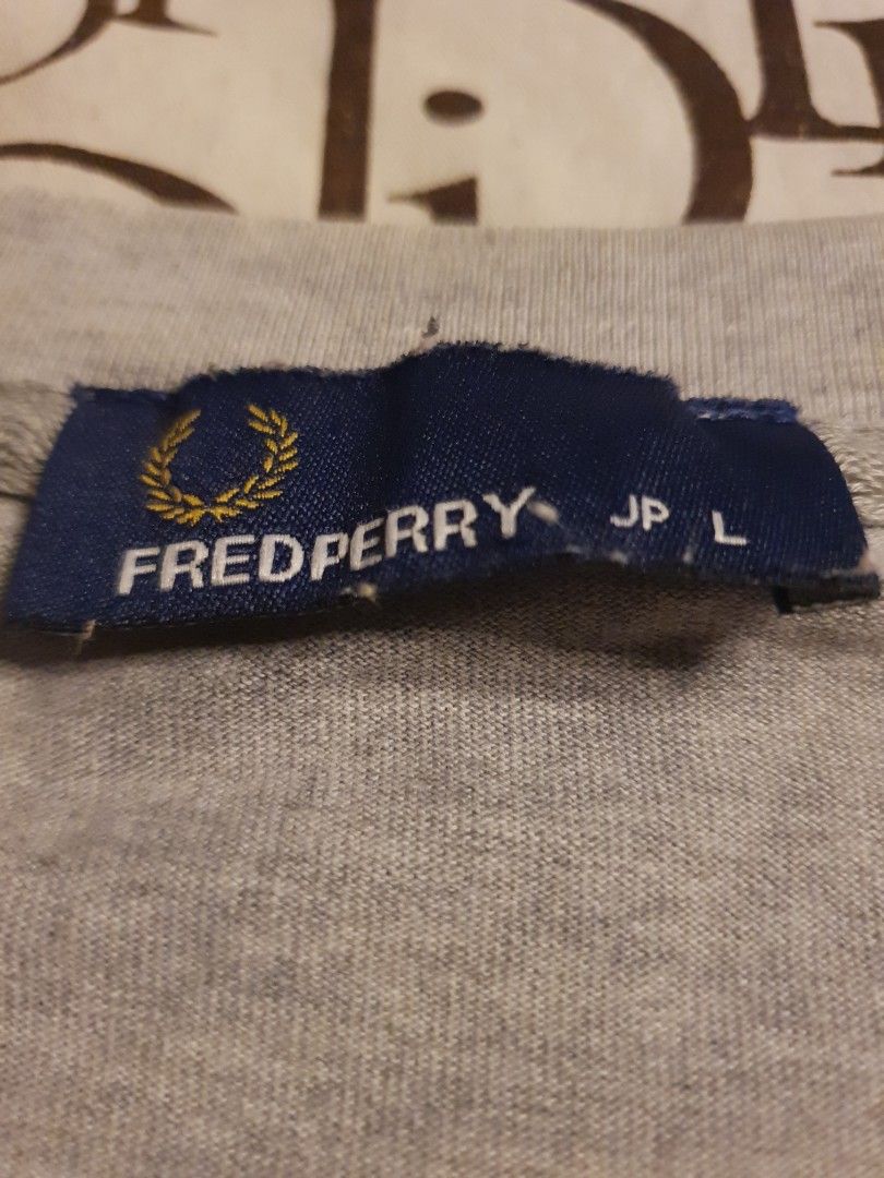 Fred perry basic logo (Category: Tshirts & Polo Shirts ) located in San Fernando. Submitted by retro.district. (Listing ID 1453395698, Image 3). Description: - Fred perry basic logo - Size: Large - Need wash - Condition: Excellent.