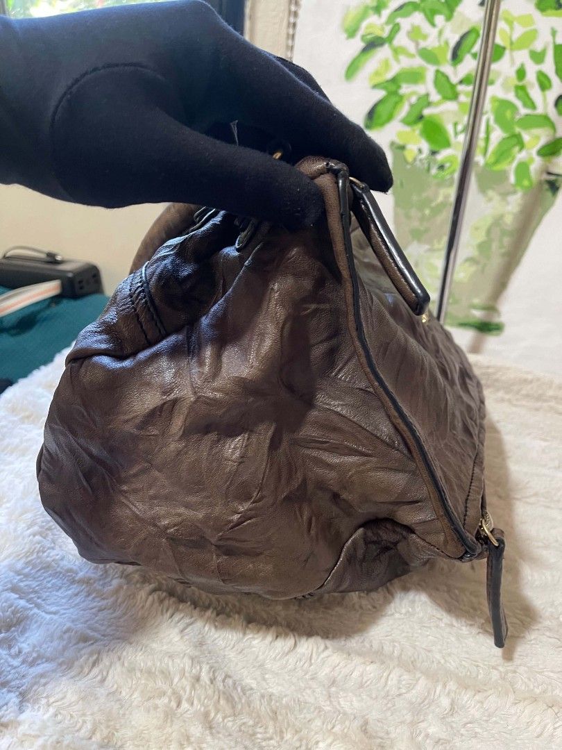 Givenchy pandora (Category: Luxury Bags & Wallets) located in Naawan. Submitted by twillycalledprelovedbags (Listing ID 1453271193, Image 3). Description: missing sling, ykk zipper.