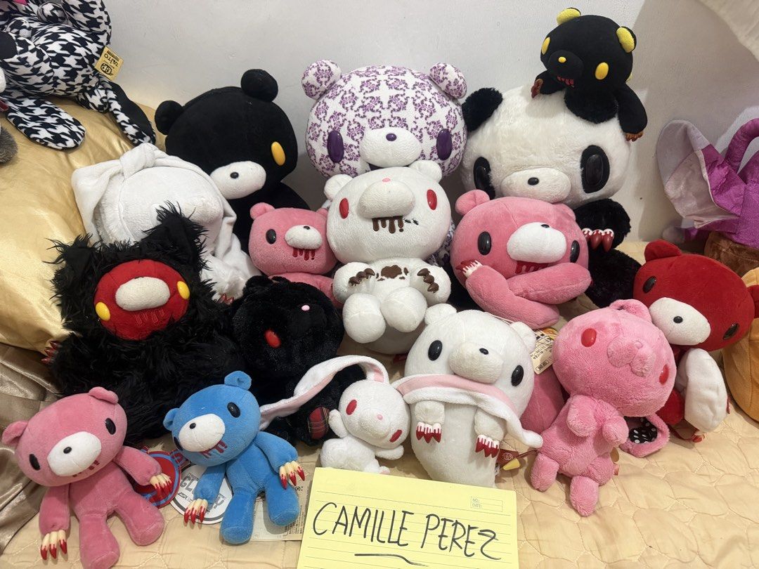Gloomy Bear Plush Toys Collection (Category: Plushies & Soft Toys) located in Cavite. Submitted by rzlcml (Listing ID 1453336298, Image 2). Description: AVAILABLE Textile Purple gloomy Gloomy hand Blue gloomy classic small Anything not mentioned above is already SOLD.