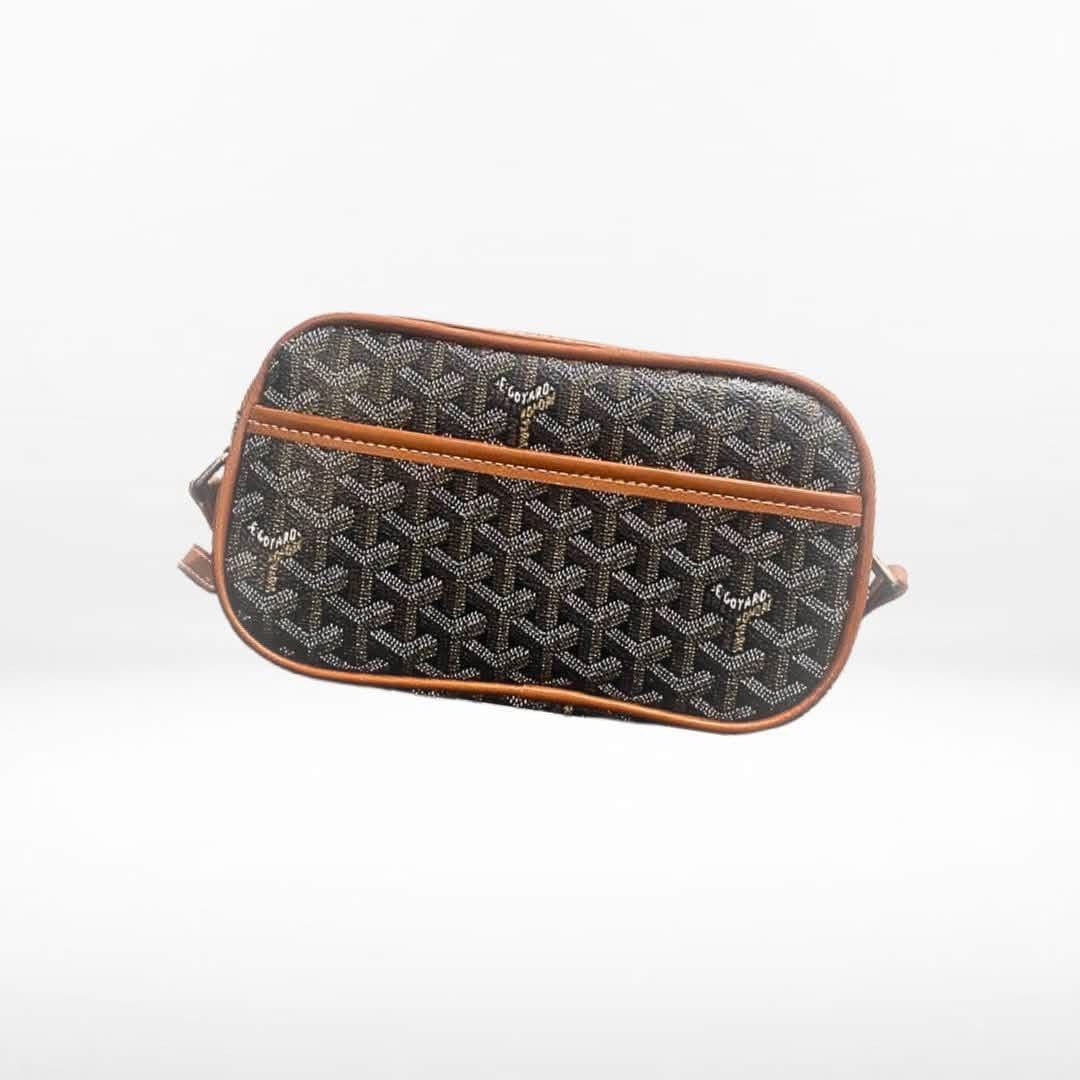 Goyard Cap-Vert Pouch - Multiple Colors Available (Category: Luxury Bags & Wallets) located in Cabuyao City. Submitted by prettycasittie (Listing ID 1453387135, Image 2). Description: - Authentic Goyard Cap-Vert pouch - Ideal for everyday use - Lightweight and easy to carry - Effortlessly complements any outfit - Available in various colors - Direct Message (DM) for more details.