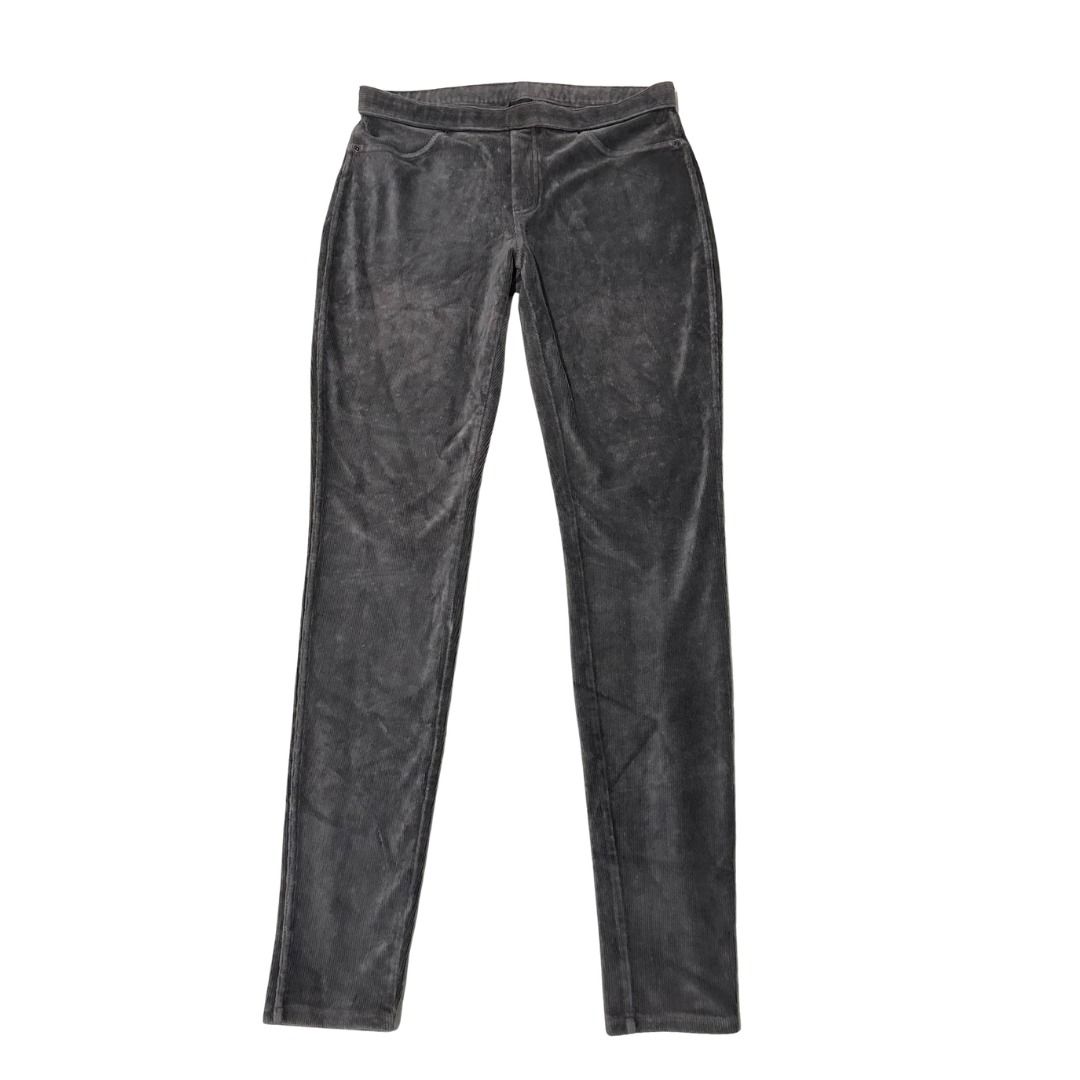 HUE Grey Velvet Stretchy Pants (high quality) (Category: Other Bottoms) located in Pasig City. Submitted by polyhedra_ (Listing ID 1453345073, Image 1). Description: - Comfy grey velvet leggings - Stretchy waistband for a great fit - Soft material feel - Perfect for lounging or casual wear - A versatile addition to your wardrobe Pre-loved clothes available for sale 💗 RFS: Decluttering. All items in my shop are imported or have been bought abroad