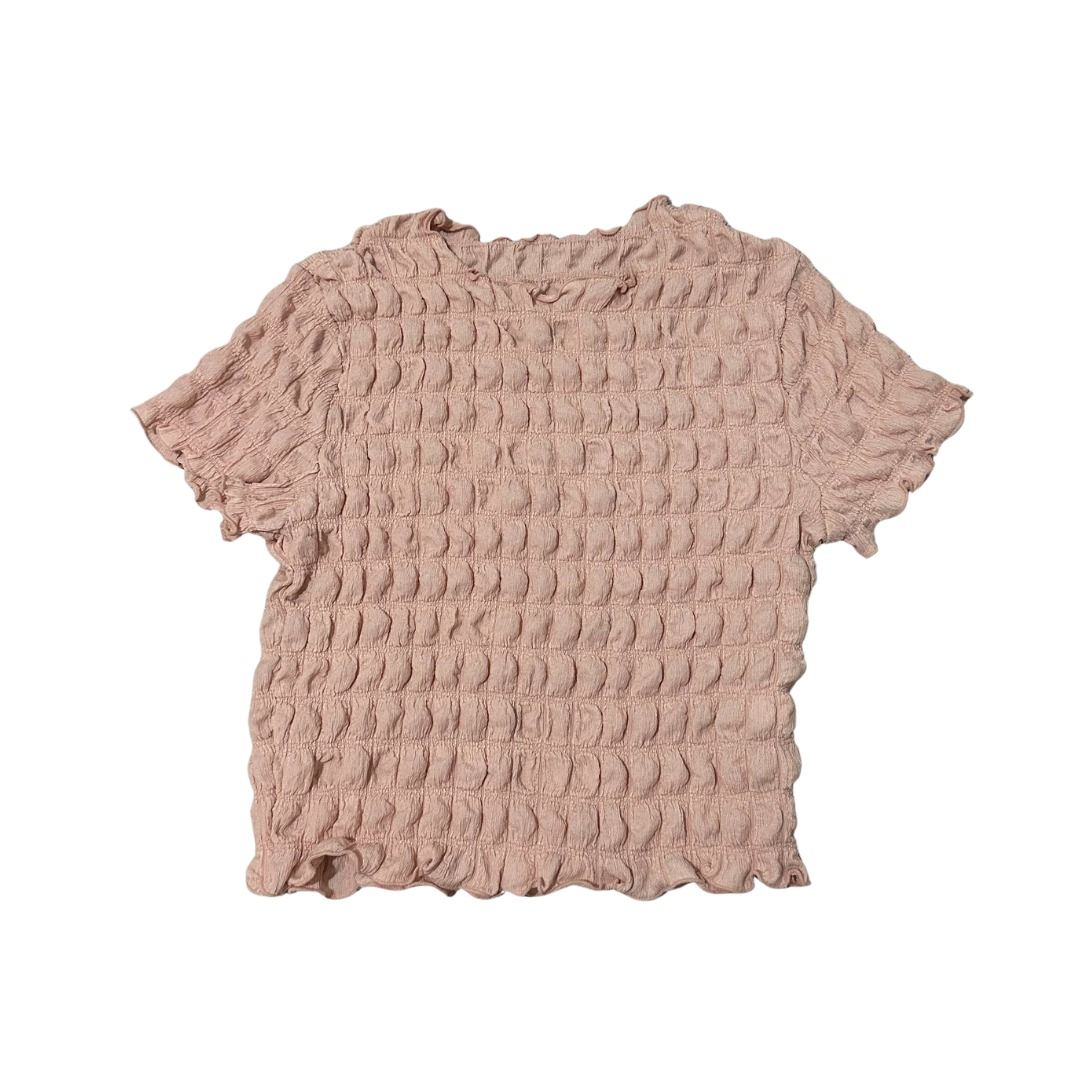 GU Pink Smocked Waffle Cropped Top (Category: Sleeveless) located in Pasig City. Submitted by polyhedra_ (Listing ID 1453343058, Image 1). Description: - Cute pink cropped top - Bought from Japan - Smocked, textured fabric - Very stretchy and comfortable - Ideal for casual outings - Fits S-M stretchable Pre-loved clothes available for sale 💗 RFS: Decluttering. All items in my shop are imported or have been bought abroad. NONE are thrifted unless