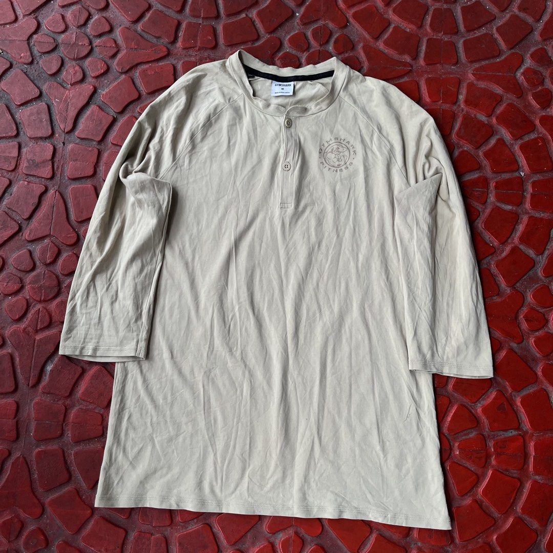 GYMSHARK LEGACY HENLEY TOP (Category: Activewear) located in San Jose del Monte. Submitted by qrt_ty (Listing ID 1453263745, Image 2). Description: WTS !!! GYMSHARK LEGACY HENLEY TOP SIZE MEDIUM ISSUE CUT WASHTAG MADE IN BANGLADESH PRICE - 850 PLUS SF.