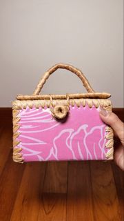 (Category: ) located in . Submitted by joyvintage (Listing ID 1453400646, Image 1). Description: .