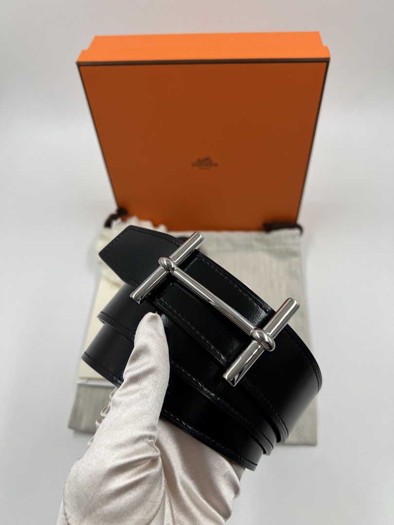 ⚜️Hermes d'Ancre belt (Category: Luxury Accessories) located in Makati City. Submitted by 90sangel (Listing ID 1453297114, Image 3). Description: •Item: Hermes d'Ancre belt buckle & Reversible strap belt 🟰 black & dark brown •Size: 80-110cm •Condition: Excellent! no issues, giftable complete inclusions, to go calfskin / palladium plated. 🩶 *Sleek and elegant |—| design. Perfect for any occasions..