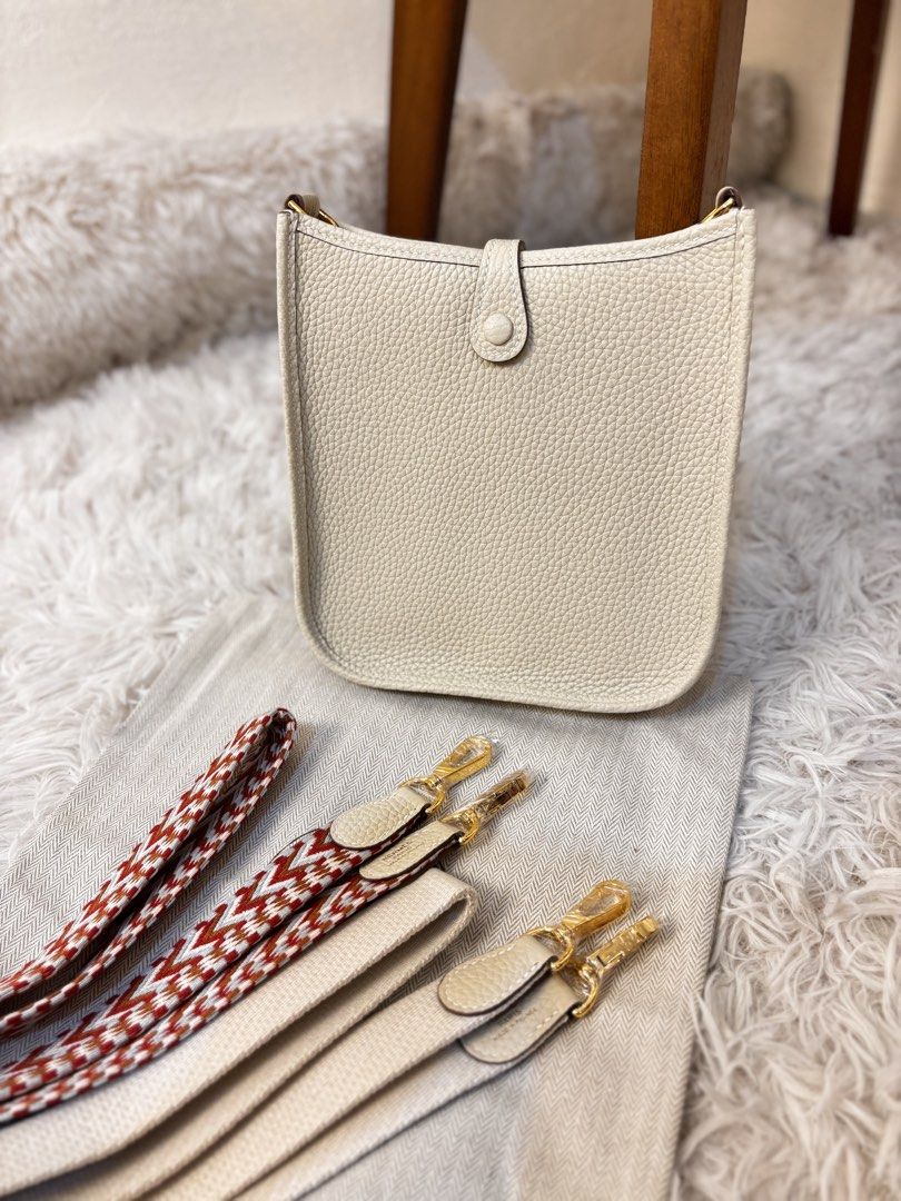 Hermes Evelyne Crossbody Bag (Category: Luxury Bags & Wallets) located in Muntinlupa City. Submitted by yang2nd (Listing ID 1453376138, Image 3). Description: ✔️coded ▪️color: Craie / Chalk ▪️message for more info and details.