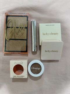 (Category: ) located in . Submitted by glowupfinds (Listing ID 1453245720, Image 1). Description: .