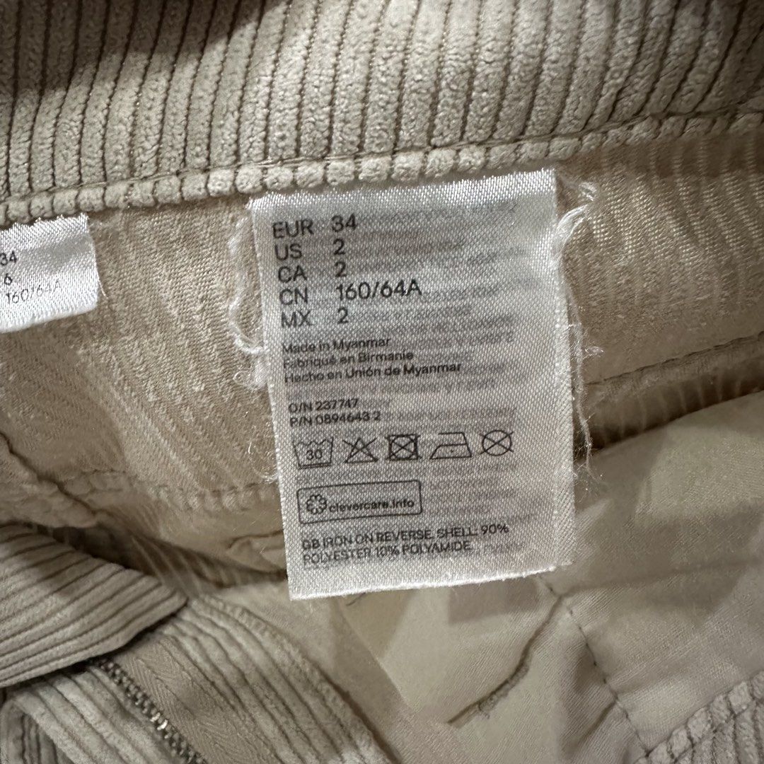 H&M Cream Corduroy Jeans Cuffed (Category: Jeans) located in Bulacan. Submitted by notalyk (Listing ID 1453249054, Image 3). Description: - still in good condition - no visible flaws - with freebie (2 items and up) 💗 📍Bulacan Delivery fee is shouldered by customer .