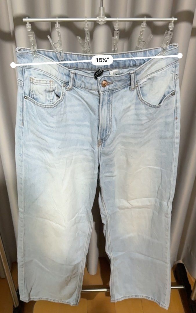 H&M Light Wash Wide Leg Jeans (Category: Jeans) located in Taguig. Submitted by jedelle (Listing ID 1453342958, Image 3). Description: 💛 Size L 💛 10/10 condition 💛 Check photo for measurements 💛 Model reference waist 30in 📍BGC.