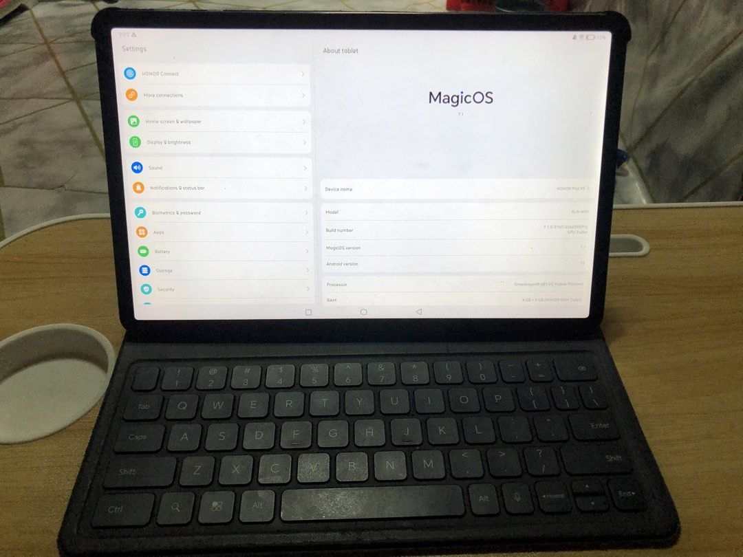 Honor Pad X9 (Category: Android) located in Marikina City. Submitted by alingclaring (Listing ID 1453332550, Image 2). Description: Sale or swap sa phone Free honor magic keyboard worth 2k 4+3 ram 128gb storage 2000x1200 pixels resolution 120hz refresh rate 5mp rear cam 5mp front cam 7250 mAh 22.5w charging Marikina area.