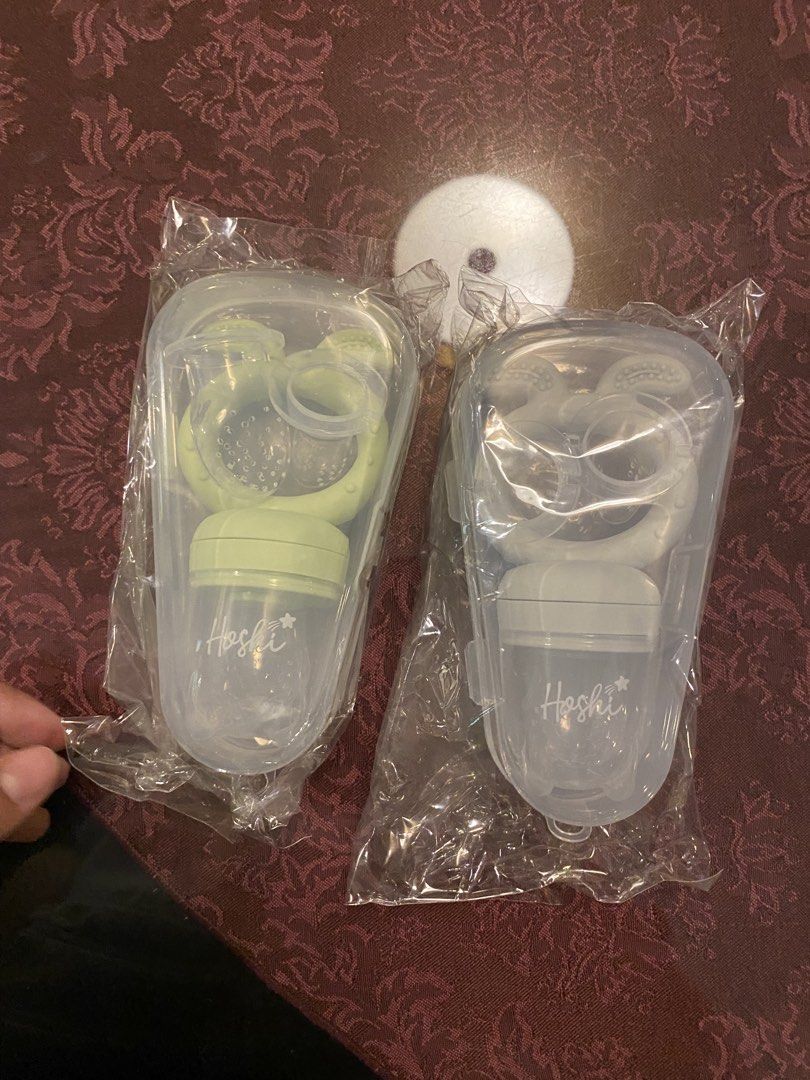 Hoshi Fruit Pacifier Set BUY 1 GET 1 (Category: Weaning & Toddler Feeding) located in Pasig City. Submitted by knick_rae (Listing ID 1453301493, Image 1). Description: Complete set of fruit pacifiers perfect for introducing baby’s first food Buy 1 get 1 Price negotiable.