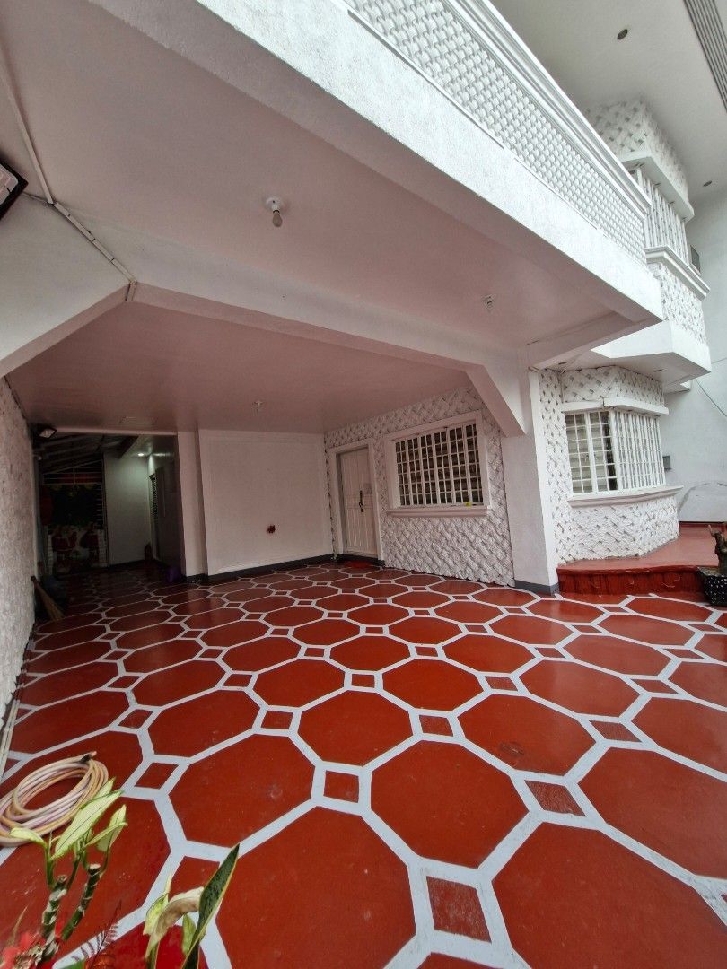 House and Lot (Project 2) (Category: House & Lot) located in Quezon City. Submitted by jcycle02 (Listing ID 1442171336, Image 2). Description: Viewing by Appointment House & Lot (23.5M NET of all taxes and agent's commission) Clean Title, I am the Owner Lot Area: 210 sqm Floor Area: Approximately 300sqm Location: Non-flooded area Property Details: 2-storey well- maintained house 3 Bedrooms Walk in Closet 2 Toilet & Bath and one powder room Functi