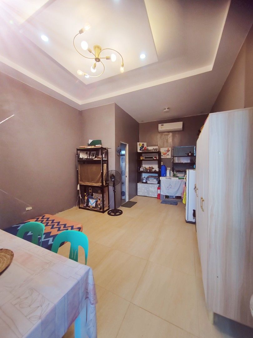 House for Sale or Pasalo (Category: House & Lot) located in Santo Tomas. Submitted by rainchris32 (Listing ID 1453388749, Image 2). Description: Direct owner here A beautifully upgraded, high-ceiling home with a stunning view of Mt. Makiling. Currently running as a profitable, active listing on Airbnb, Booking.com, and Agoda—perfect as a vacation home or an instant passive income investment! ​💰 PAYMENT OPTIONS Option 1: Cash Basis — ₱1.300M Incl
