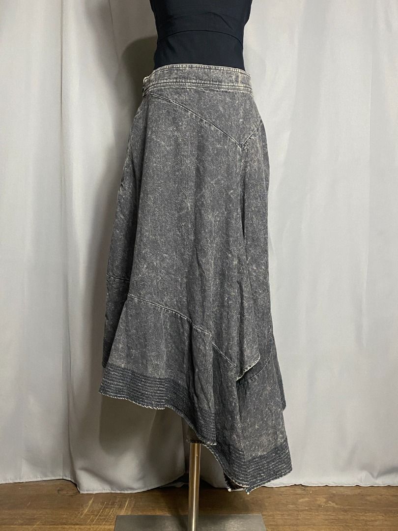 Initial Acid-Wash Asymmetrical Denim Skirt (Category: Skirts) located in Las Pinas. Submitted by ipickyou (Listing ID 1453298420, Image 3). Description: Unwashed Condition: 10/10 𝗣𝗿𝗶𝗰𝗲: ₱𝟴𝟴𝟬 𝗠𝗲𝗮𝘀𝘂𝗿𝗲𝗺𝗲𝗻𝘁𝘀 𝘄𝗵𝗲𝗻 𝗹𝗮𝗶𝗱 𝗳𝗹𝗮𝘁: -Waist: 13 1/2-16” -Length: H 27”, L 36”.