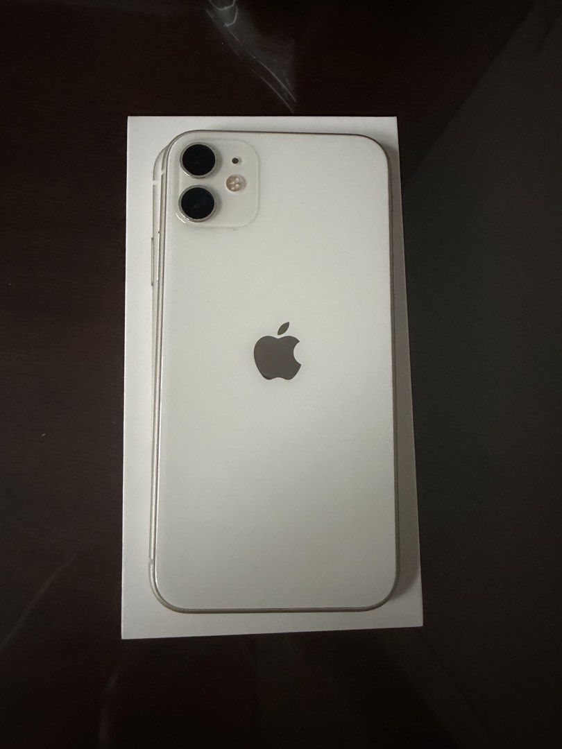 IPHONE 11 128GB WHITE (Category: iPhone 11 Series) located in Manila. Submitted by _everythinguwant__ (Listing ID 1453315202, Image 1). Description: - iPhone 11 - 128GB Storage - Color: White - Battery Health: 80% - Includes: Free cases - Meetup Location: Ortigas.