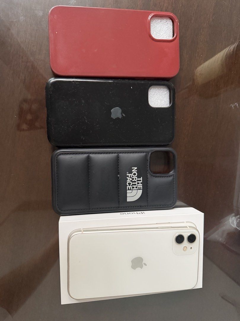 IPHONE 11 128GB WHITE (Category: iPhone 11 Series) located in Manila. Submitted by _everythinguwant__ (Listing ID 1453315202, Image 3). Description: - iPhone 11 - 128GB Storage - Color: White - Battery Health: 80% - Includes: Free cases - Meetup Location: Ortigas.