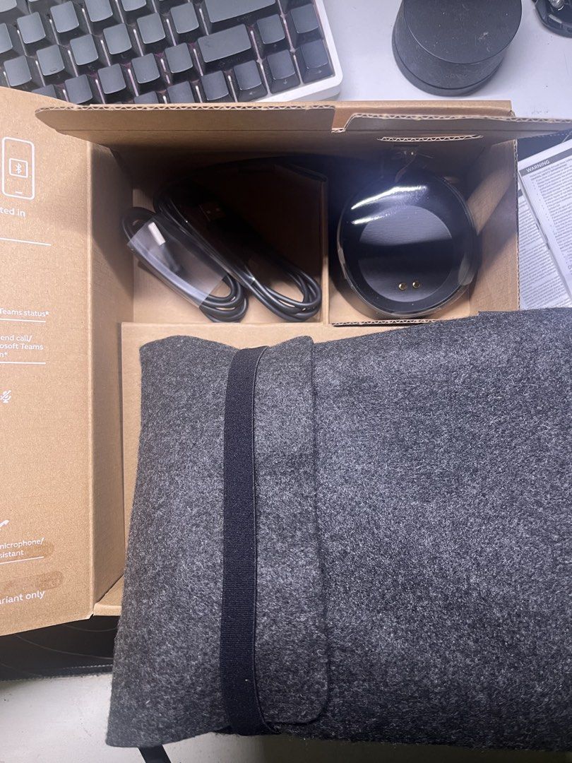 Jabra Evolve2 75 (Category: Headphones & Headsets) located in Caloocan City. Submitted by swift.kenneth (Listing ID 1453303748, Image 3). Description: Noise cancelling wireless headphones for work from home. Clear microphone and long battery life.