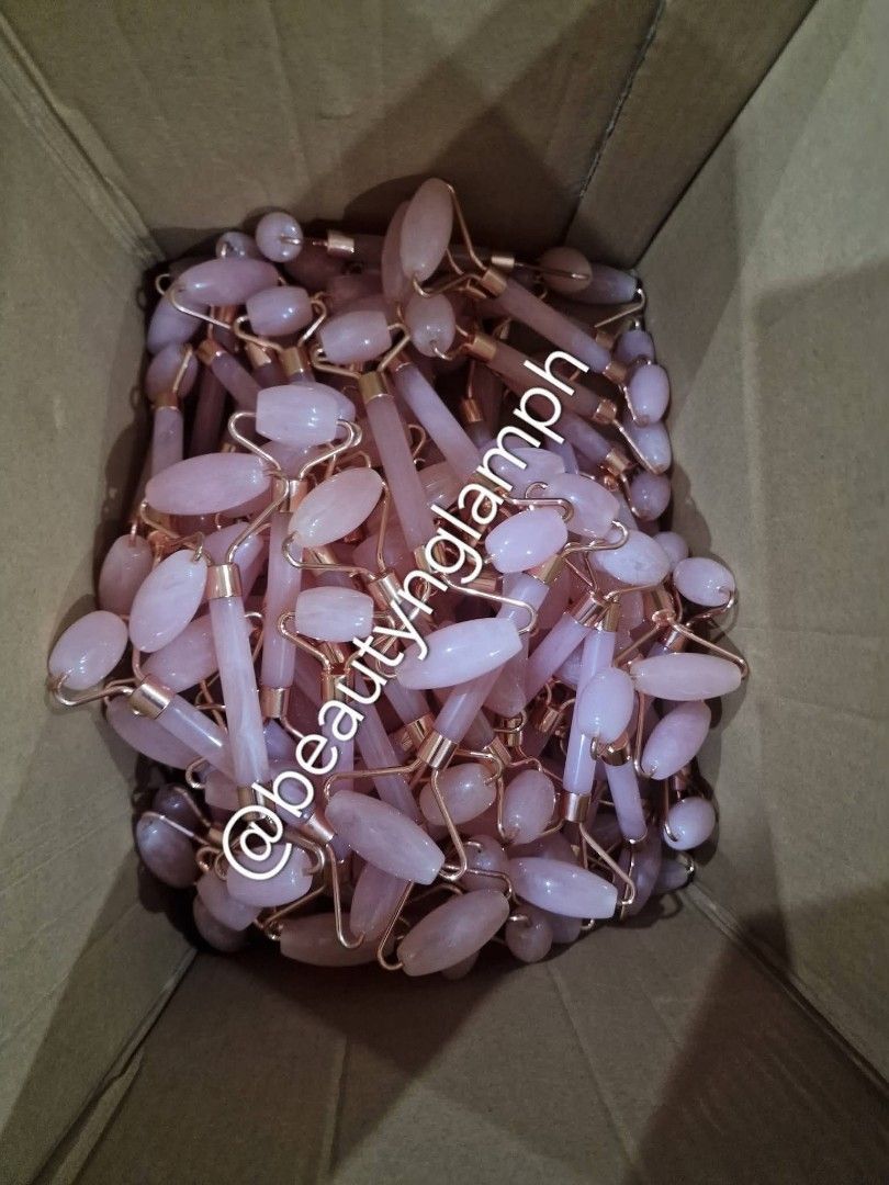 Jade Roller Pink Rose Quartz (Rosegold handle) (Category: Face Care) located in Quezon City. Submitted by floreskari78555 (Listing ID 1453422245, Image 3). Description: Jade Roller Pink Rose Quartz(Rosegold Handle) 🌸✨ ​Get that premium feel without the premium price tag! Made from high-quality resin (not lightweight/plastic quality!). It has a nice weight to it, making it the best alternative to real rose quartz. ​Perfect for: ✨ Bridesmaid / Cor