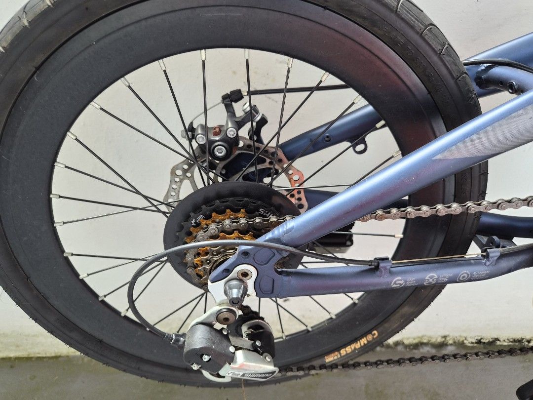 Java foldable bike (Category: Bicycles) located in Singapore. Submitted by whowhoooo (Listing ID 1453268596, Image 3). Description: ✅ Well-built & durable ✅ Smooth to use ✅ Easy fold, compact storage ✅ Practical & reliable daily ride.