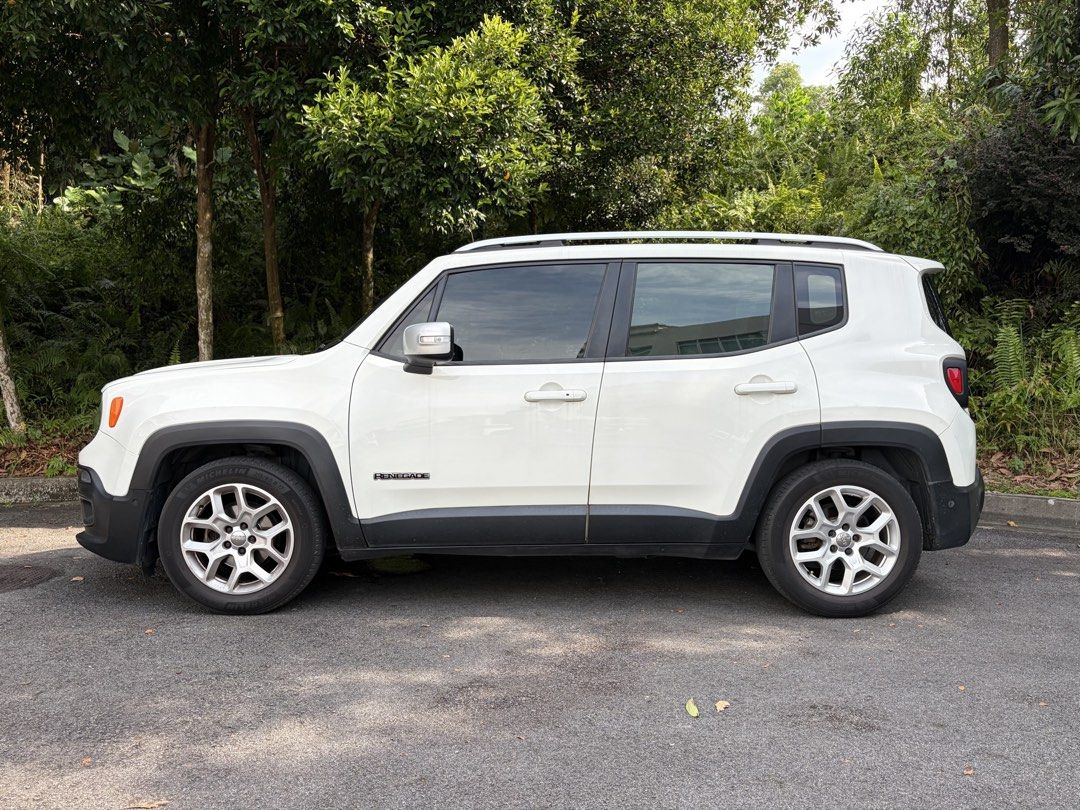Jeep Renegade Limited Auto (Category: Used Cars) located in Singapore. Submitted by mratif (Listing ID 1453393514, Image 3). Description: • 1.4L turbo petrol • 138 bhp • 6-speed dual clutch automatic Major maintenance (100,000km): 🌟 New turbocharger 🌟 New catalytic converter (warranty till 2 Nov) 🌟 New fuel pump assembly (warranty till 2 Nov) 🌟 New engine and gearbox mounts ⭐️ New timing belt kit ⭐️ New water pump ⭐️ New fan belt ⭐️ New ignit