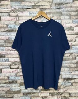(Category: ) located in . Submitted by wewearworn (Listing ID 1453385518, Image 1). Description: .