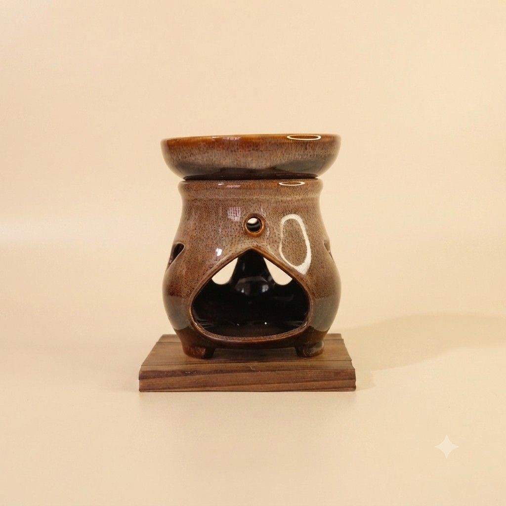 Kutsurogi Ceramic Tea Aroma Burner (Chakoro) - 12cm (Category: Coffee & Tea Tableware) located in Quezon City. Submitted by lem1998 (Listing ID 1453290526, Image 2). Description: Bring the calming, traditional essence of Japan into your home with this authentic Kutsurogi Tea Aroma Burner (茶香炉). Designed to gently heat tea leaves and release a comforting roasted aroma, this piece serves as both a functional relaxation tool and a charming home deco