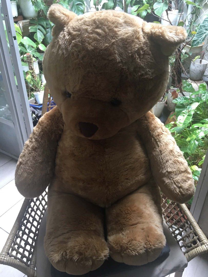 Large "Bear Cuddler" Teddy Bear Plush Toy (Category: Plushies & Soft Toys) located in Quezon City. Submitted by ronster (Listing ID 1453287970, Image 2). Description: - Super soft and cuddly large teddy bear - "Bear Cuddler" plush, great size for hugs - Perfect for a child's room or as a gift - Classic brown color - Ready for a new home.