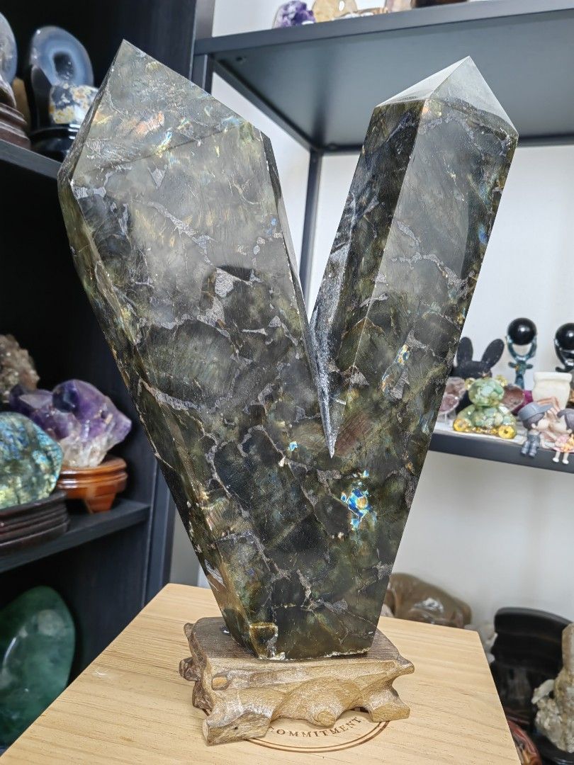 Large Twin Labradorite Crystal Point (Category: Other Home Decor) located in Batu Caves. Submitted by wynxiang_crystal8441 (Listing ID 1453428362, Image 2). Description: - Weight 6.45kg - Height 33.5cm - Beautiful large twin labradorite crystal points. - Features amazing flash and color play. - Ideal for display or energy work. - Adds a unique natural element to any space. - Very impressive size..