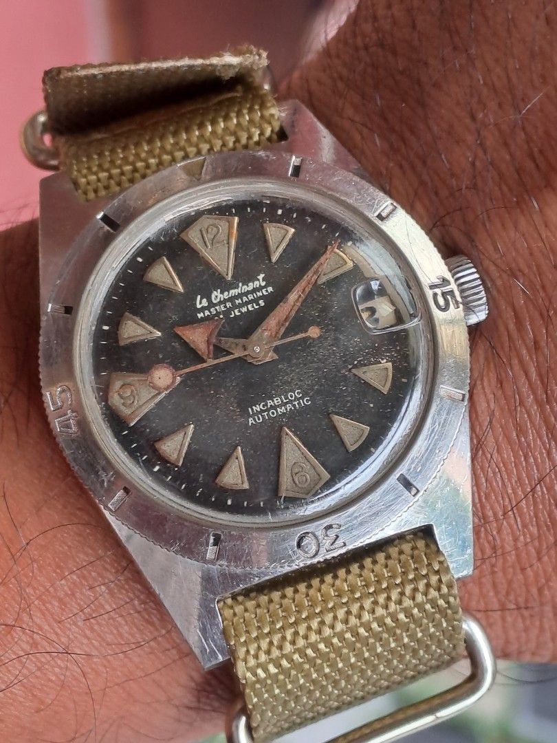 Le cheminant Mariner Automatic Dive Watch (Category: Luxury Watches) located in Quezon City. Submitted by mastervintage (Listing ID 1453341265, Image 1). Description: - Vintage Le cheminant Mariner Automatic Dive Watch - Stainless Steel Case - Water-Resistant: 300 feet - Movement: Incabloc Antimagnetic, 25 Jewels - Features: Rotating Bezel - Strap: Comes with a NATO strap.