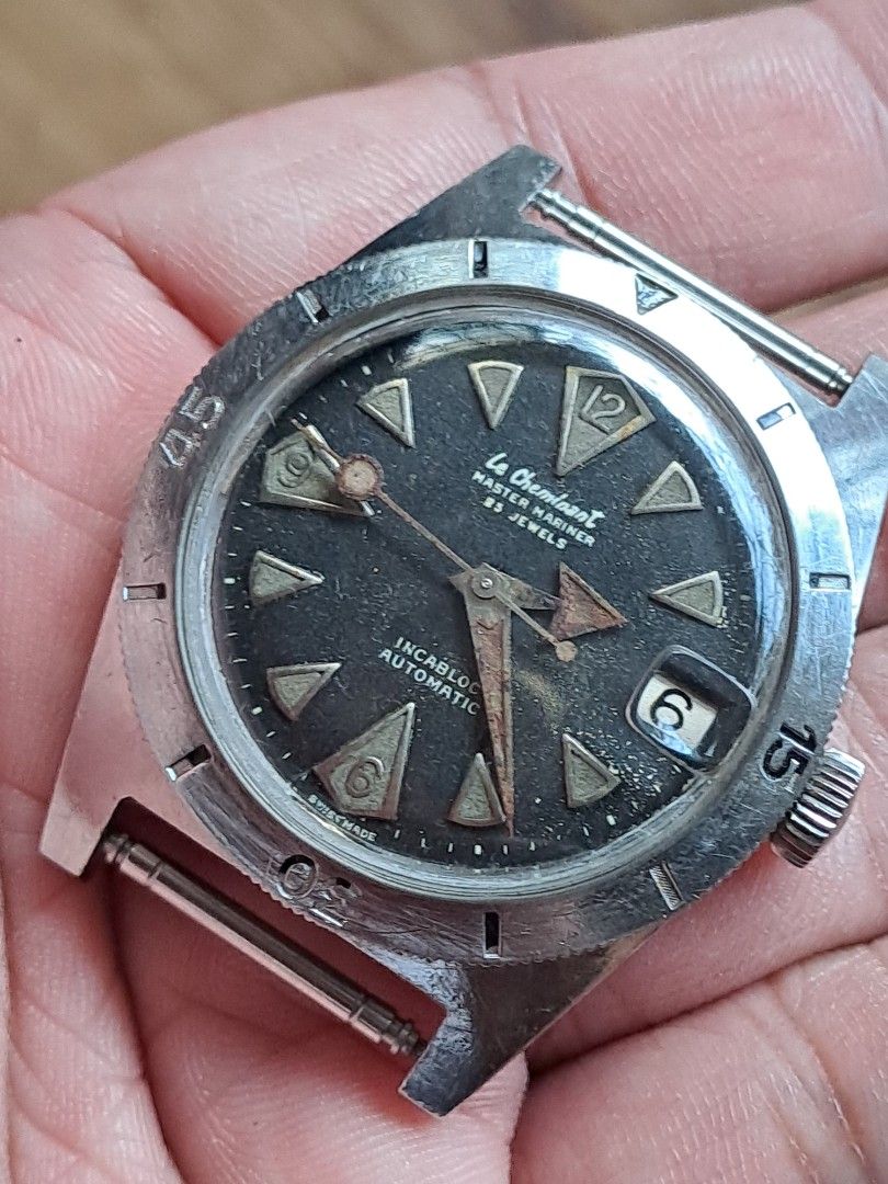 Le cheminant Mariner Automatic Dive Watch (Category: Luxury Watches) located in Quezon City. Submitted by mastervintage (Listing ID 1453341265, Image 2). Description: - Vintage Le cheminant Mariner Automatic Dive Watch - Stainless Steel Case - Water-Resistant: 300 feet - Movement: Incabloc Antimagnetic, 25 Jewels - Features: Rotating Bezel - Strap: Comes with a NATO strap.