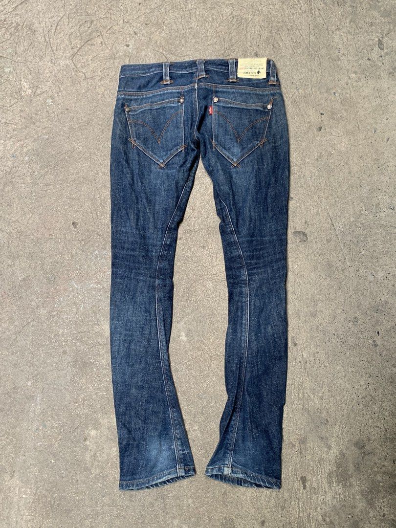 Levis engineered for womens (Category: Jeans) located in Roxas City. Submitted by vaultcultureco. (Listing ID 1453351161, Image 1). Description: - Size: 25x32 - Material: Polyurethane for comfort and stretch - Care Instructions: - Machine washable at 40°C - Tumble dry on normal setting - Wash and dry with like colors - Do not bleach - Origin: Made in China.