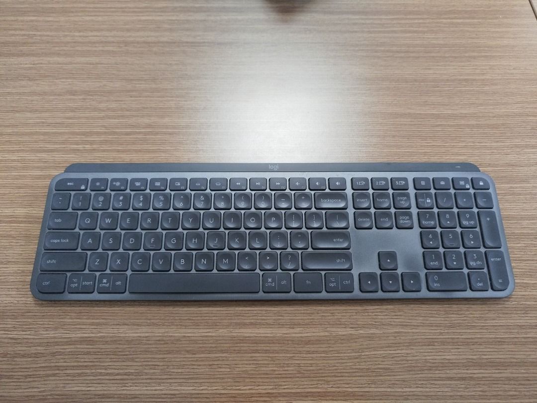Logitech MX Keys Wireless/Bluetooth Productivity Keyboard GRAPHITE (Category: Computer Keyboard) located in Quezon City. Submitted by calibre027 (Listing ID 1453262811, Image 1). Description: Logitech MX Keys Wireless/Bluetooth Productivity Keyboard GRAPHITE ✔100% ORIGINAL, not yet opened for repairs, all buttons are crisp ✔ No issues, unli-test upon pickup ✔ SRP is around 6,300 pesos ✔ Package: no box ✔ meetup - Avire Tower Proj.4, Quezon City /