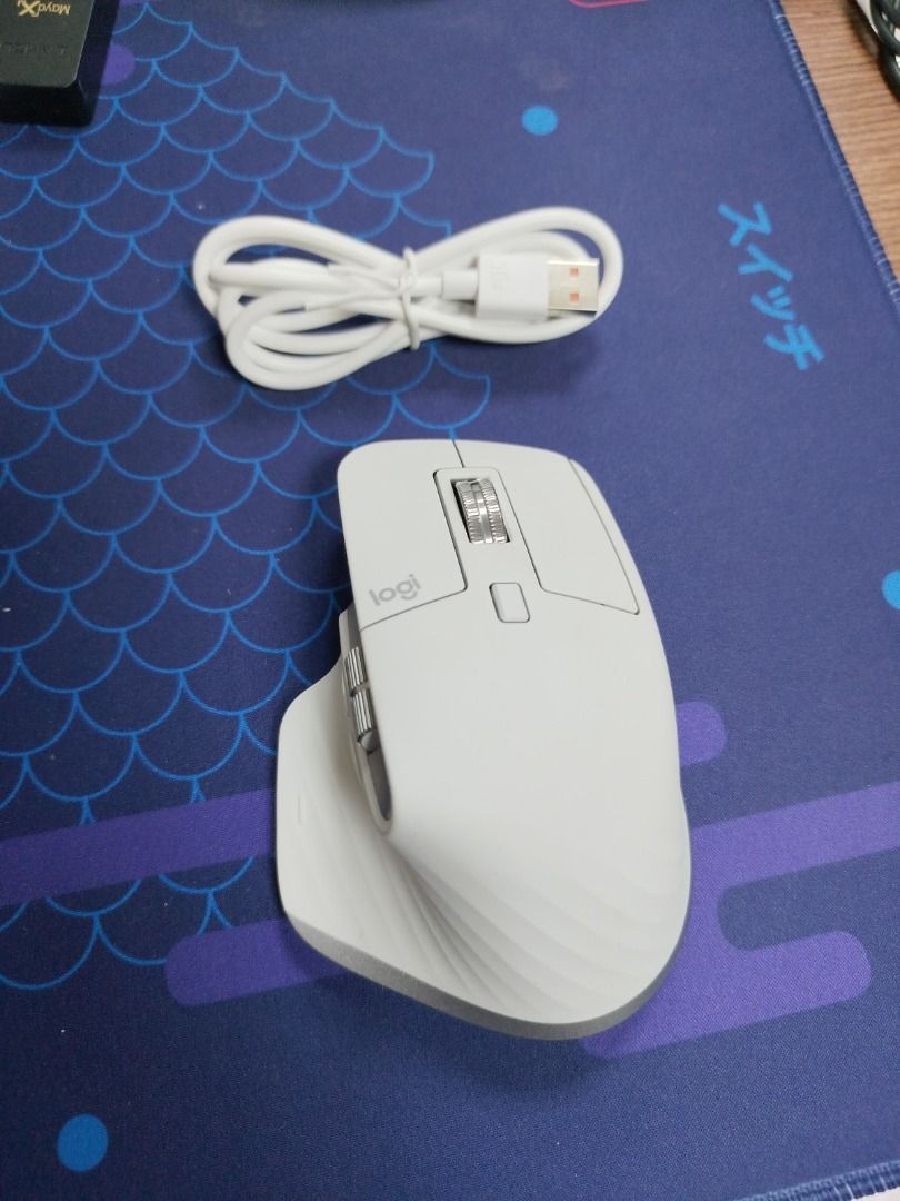 Logitech MX MASTER 3S (Best Productivity Mouse) WHITE (Category: Mouse & Mousepads) located in Quezon City. Submitted by calibre027 (Listing ID 1453263120, Image 2). Description: Logitech MX MASTER 3S (Best Productivity Mouse) WHITE ✔ 100% ORIGINAL, not yet opened for repairs ✔ fresh unit, test all you want upon pickup ✔ SRP is is around 6k 👉 Package: mouse, 10amp cable white only 👉 meetup - Avire Tower Proj.4, Quezon City / sm north, trinoma u